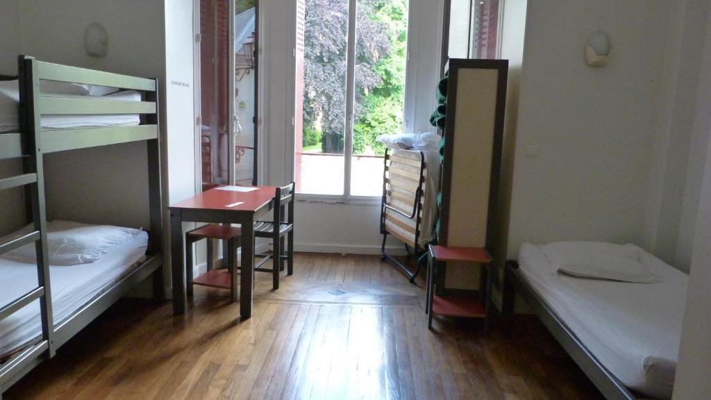 La Maison Des Randonneurs Pansiyon Auxerre Oda fotoğraf