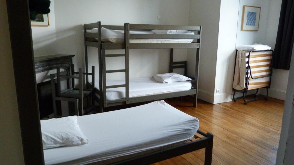 La Maison Des Randonneurs Pansiyon Auxerre Oda fotoğraf